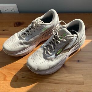 Brooks Adrenaline GTS 24 Running Shoes